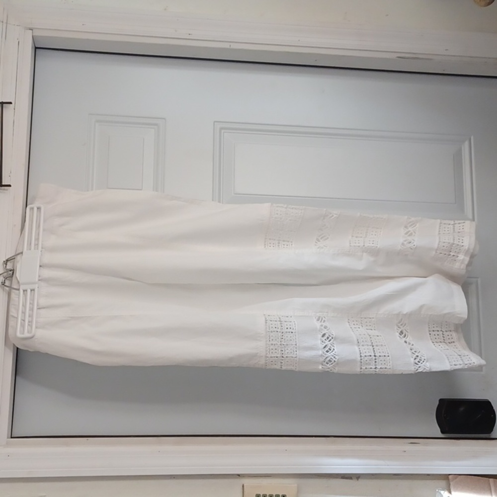 White Size M